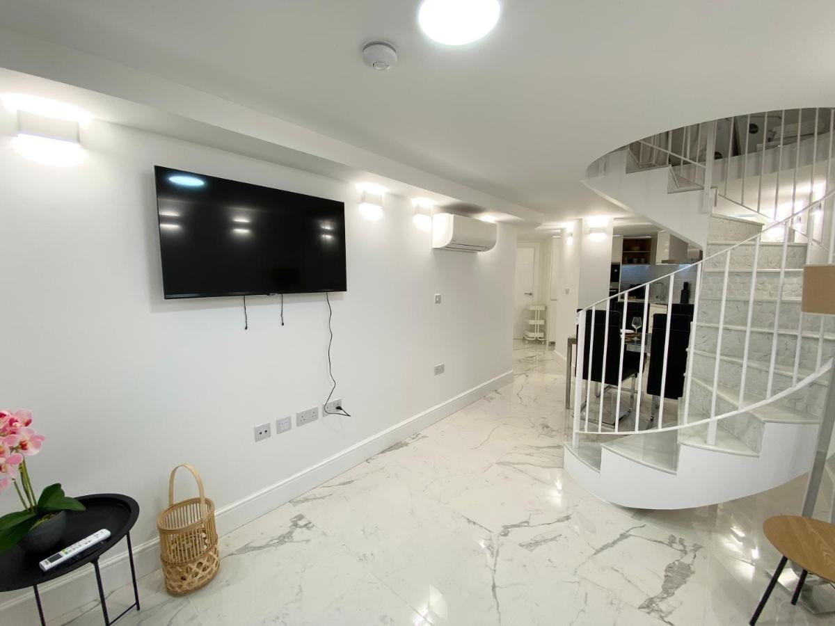Unique Waterfront Duplex On The Mediterranean - Caleta, Catalan Bay Gibraltar Exterior photo